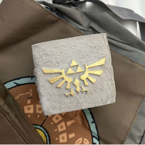 Legend of Zelda merch - Picture 2 of 2